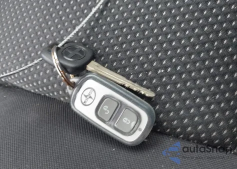 2005 Scion Xa из США, поврежденный, VIN JTKKT604250085431